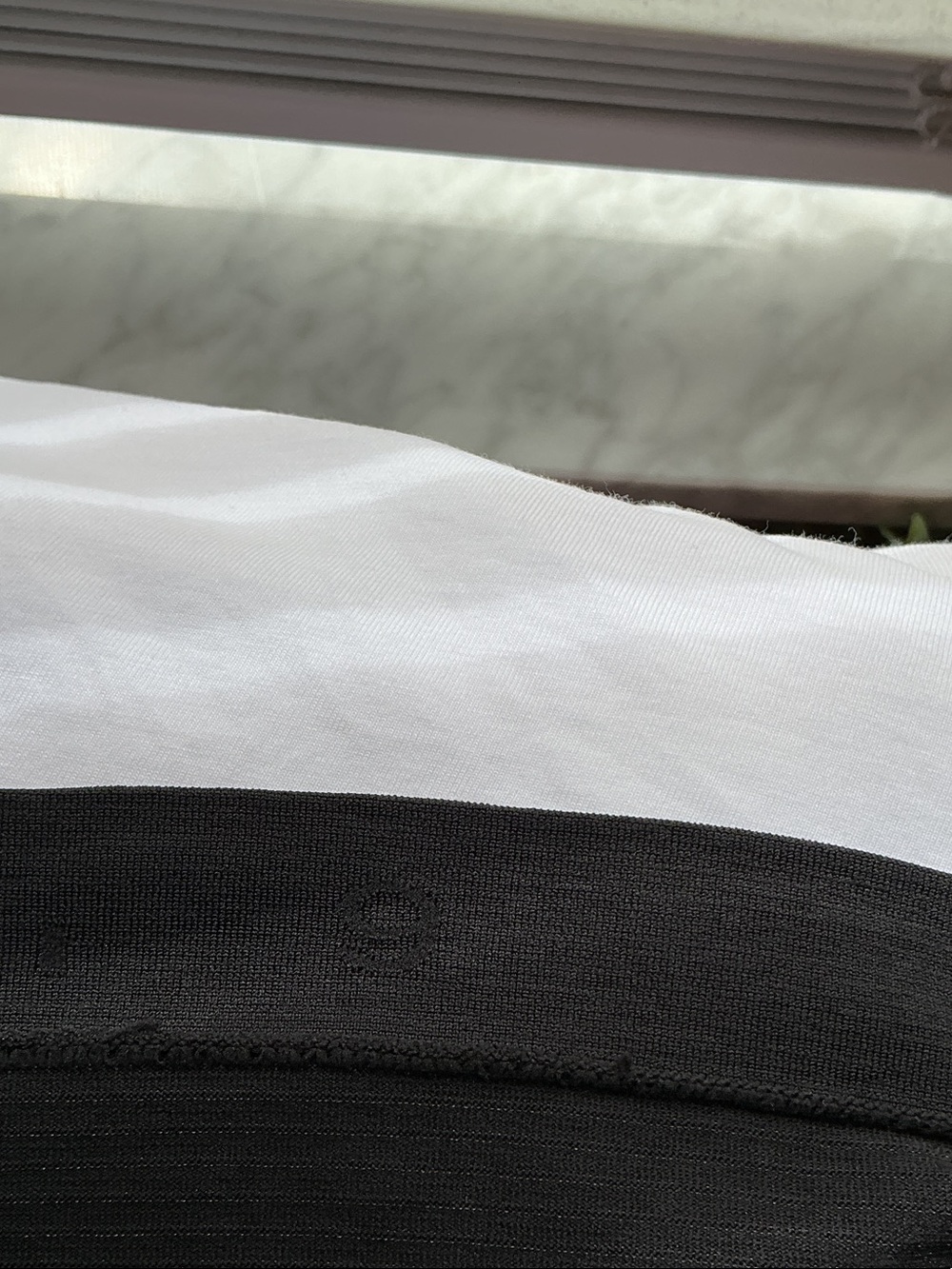 Lululemon Swiftly Tank Black Size 6 - Picture 4 of 4